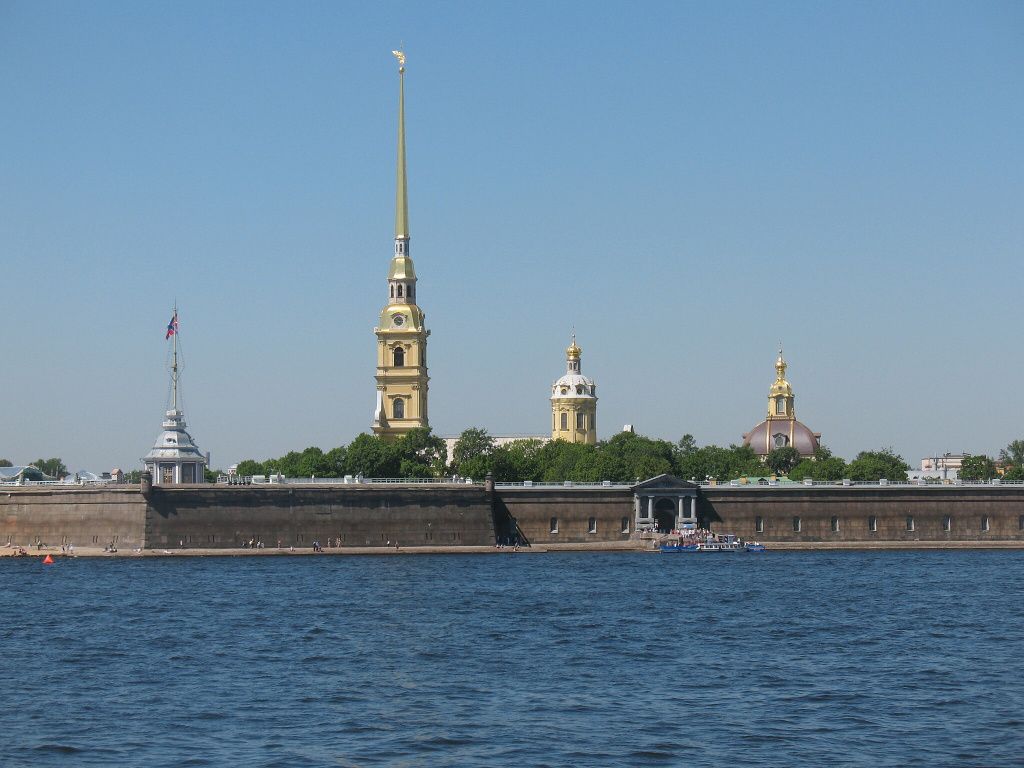 Петропавловская крепость в Санкт-Петербурге